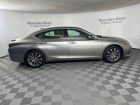 Used 2020 Lexus ES 300h w/ Premium Package image 8