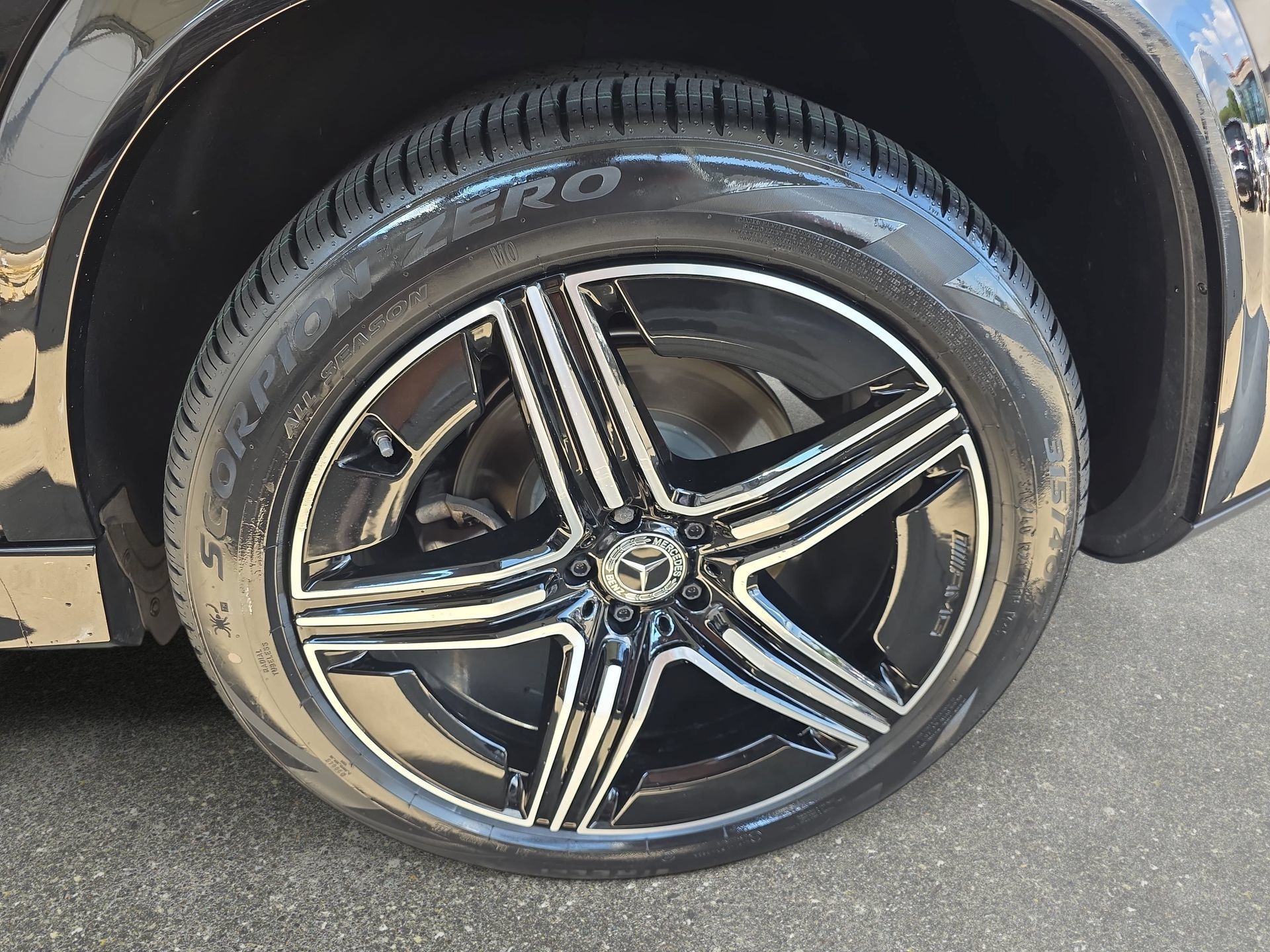 Used 2024 Mercedes-Benz GLE 350 4MATIC image 32