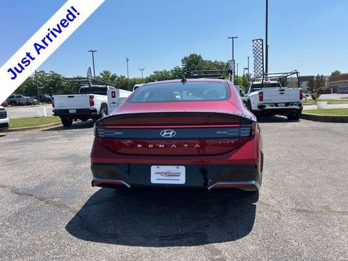 Used 2025 Hyundai Sonata SEL FWD image 4