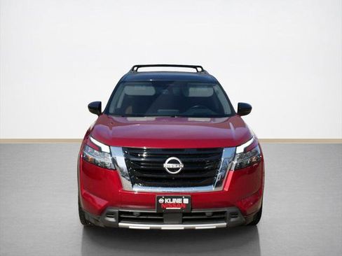 Certified 2023 Nissan Pathfinder Platinum w/ Cargo Package AWD/4WD image 8