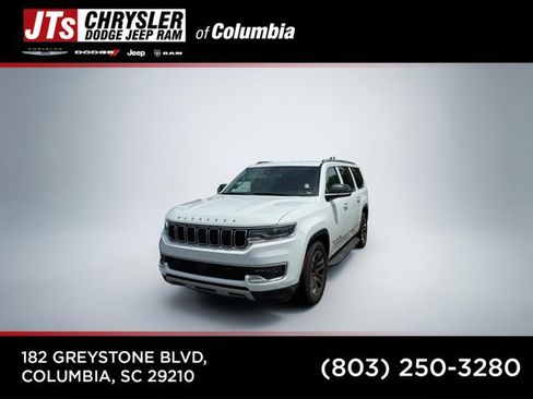 Certified 2024 Jeep Wagoneer L Series II RWD image 1