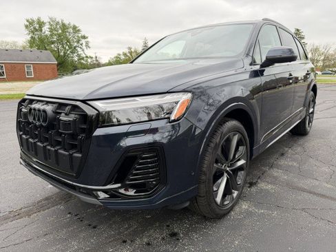 Used 2025 Audi Q7 3.0T Premium Plus w/ Premium Plus Package AWD/4WD image 3