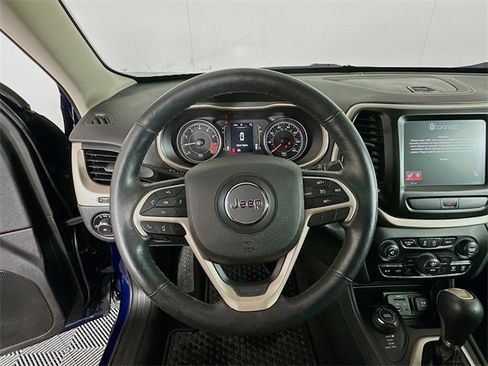 Used 2015 Jeep Cherokee Latitude w/ Comfort/Convenience Group image 11