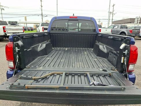 Used 2022 Toyota Tacoma SR5 image 26
