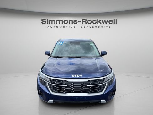 Used 2026 Kia Seltos LX AWD/4WD image 8