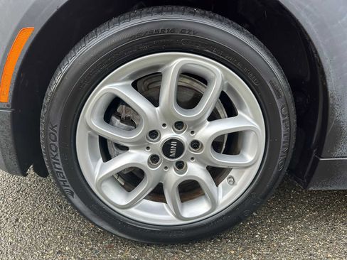 Used 2017 MINI Cooper 2-Door Hardtop image 9