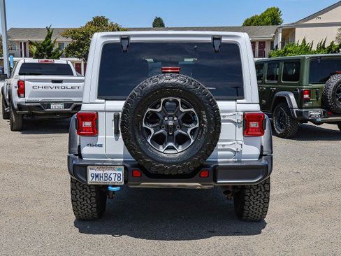 Used 2023 Jeep Wrangler Unlimited Rubicon 4xe AWD/4WD image 5