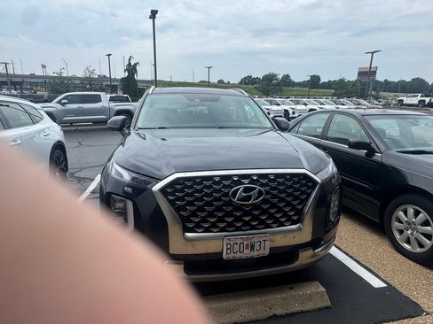 Used 2022 Hyundai Palisade Calligraphy w/ Cargo Package AWD/4WD image 3