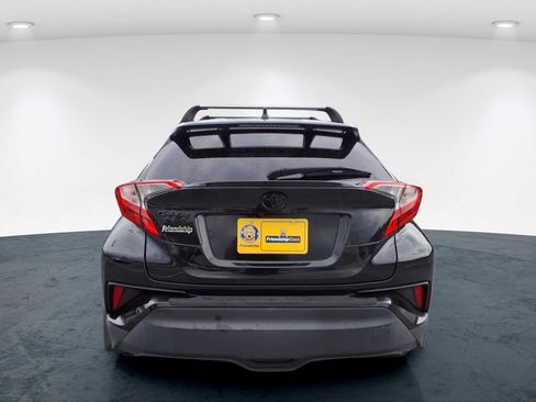 Used 2021 Toyota C-HR XLE FWD image 10