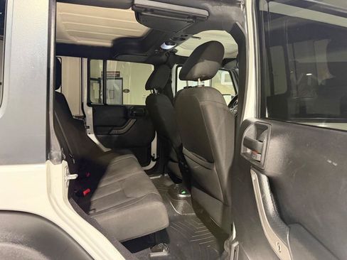 Used 2015 Jeep Wrangler Unlimited Sport w/ Quick Order Package 24S AWD/4WD image 14