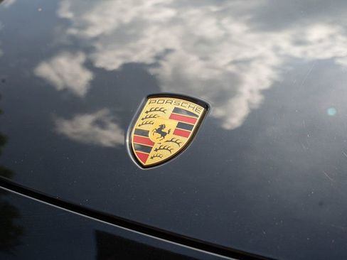 Used 2023 Porsche Cayenne AWD/4WD image 13