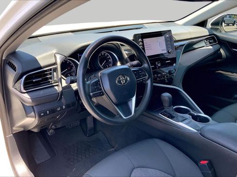 Used 2022 Toyota Camry LE w/ Carpet Mat Package (TMS) FWD image 17
