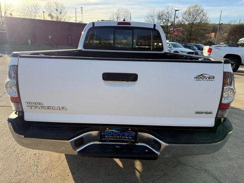 Used 2014 Toyota Tacoma 2WD Access Cab w/ SR5 Package image 4