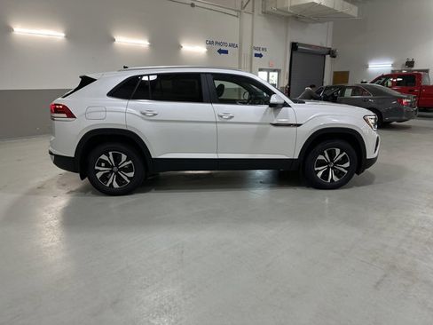 New 2026 Volkswagen Atlas Cross Sport SE AWD/4WD image 10