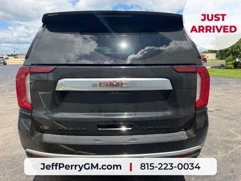 Used 2021 GMC Yukon Denali w/ Denali Premium Package AWD/4WD image 4