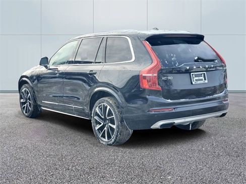Used 2021 Volvo XC90 T6 Momentum w/ Climate Package image 6