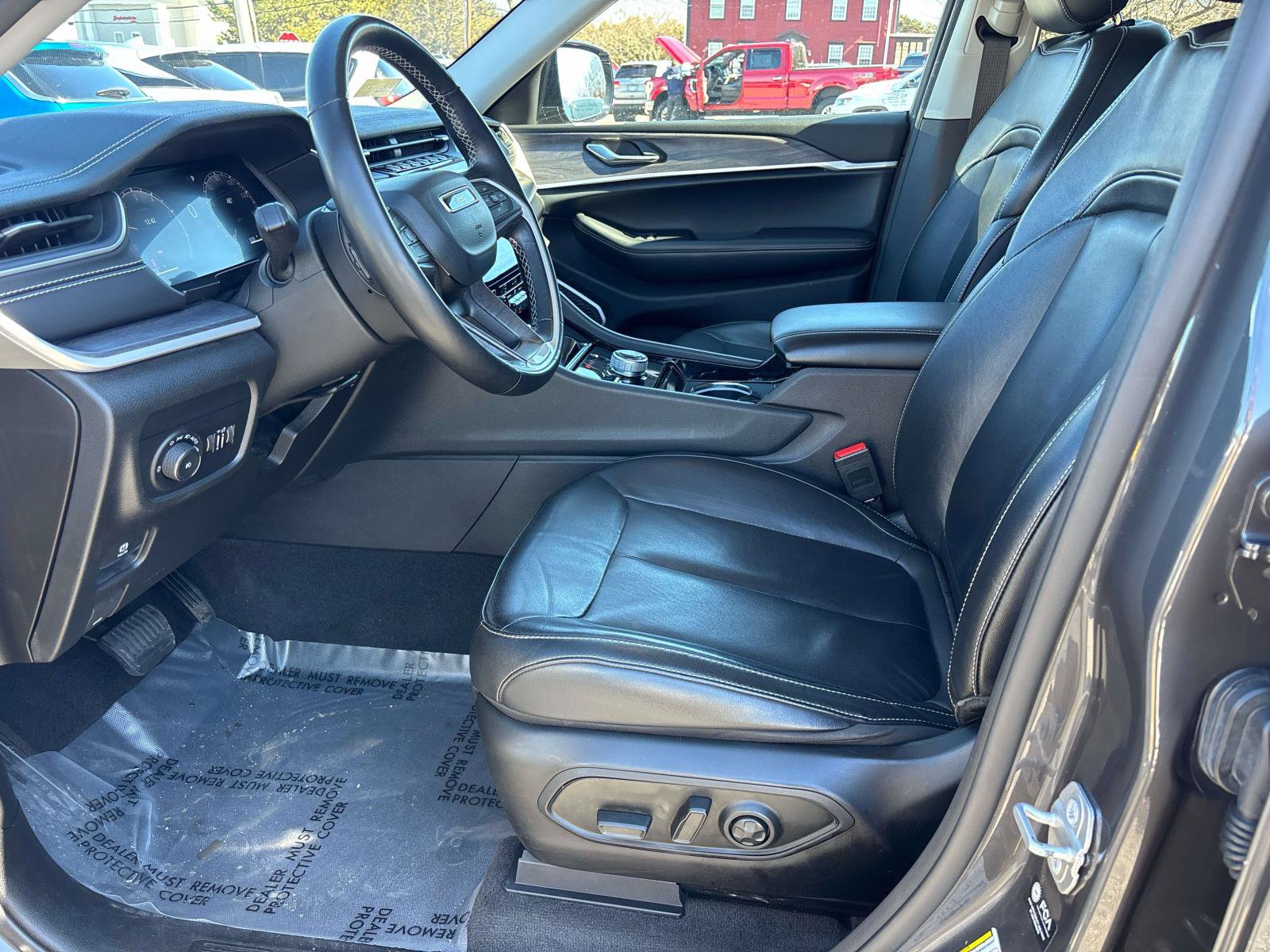 Used 2022 Jeep Grand Cherokee L Limited AWD/4WD image 7