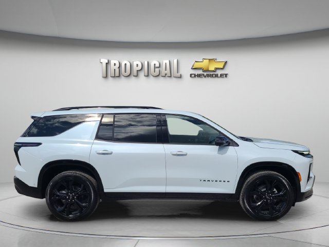 New 2027 Chevrolet Traverse RS FWD image 6