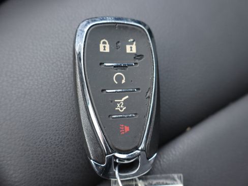 Used 2023 Chevrolet Traverse LT AWD/4WD image 34