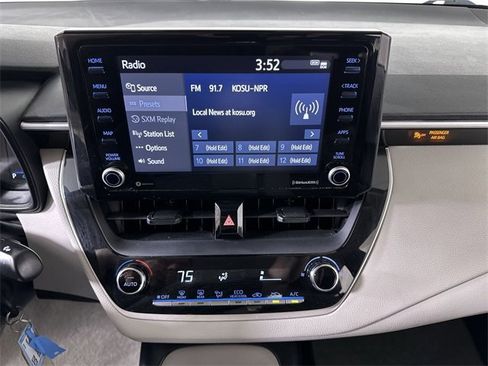 Used 2022 Toyota Corolla LE image 13