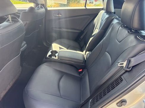 Used 2018 Toyota Prius Prime Premium image 29