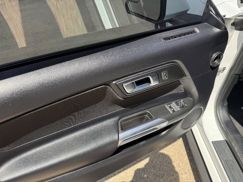Used 2018 Ford Mustang GT RWD image 13