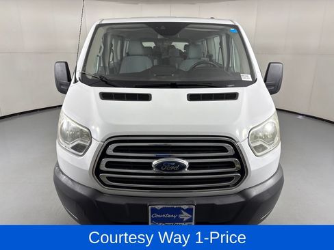 Used 2016 Ford Transit 350 XLT RWD image 4