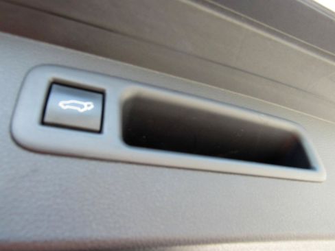 Used 2024 Toyota Highlander XSE FWD image 42