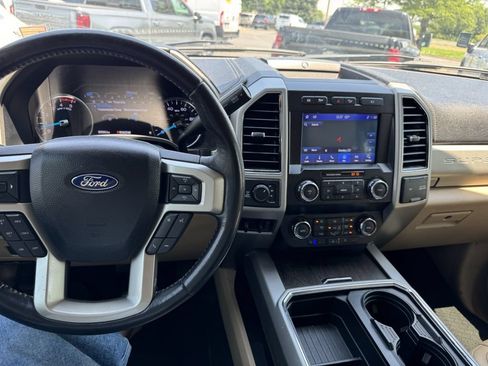 Used 2021 Ford F250 Lariat w/ Lariat Ultimate Package AWD/4WD image 13