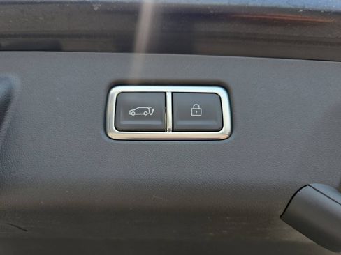 Used 2024 Kia EV9 GT-Line AWD/4WD image 35