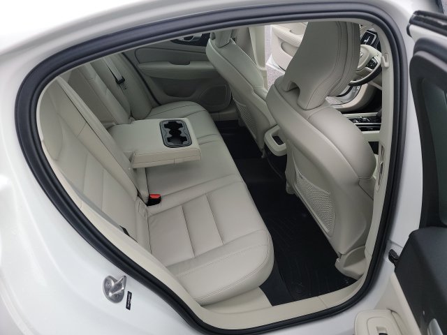 Used 2024 Volvo S60 B5 Core AWD/4WD image 10
