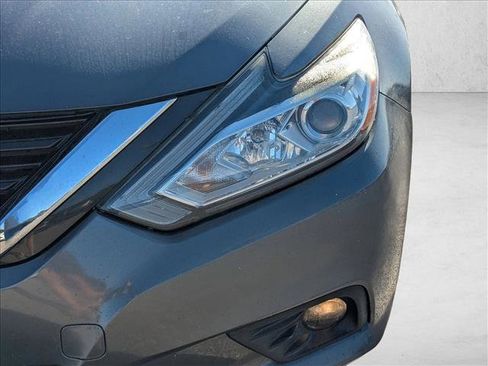 Used 2016 Nissan Altima 2.5 SV image 3