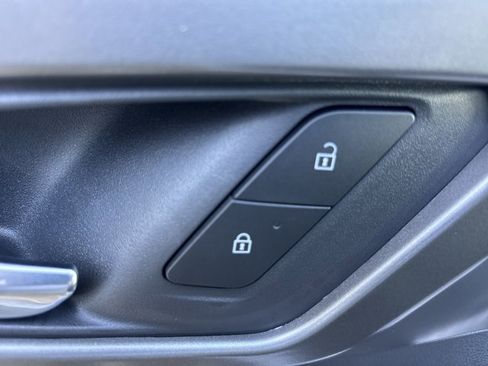 New 2026 Chevrolet Traverse LT w/ Enhanced Driving Package image 23