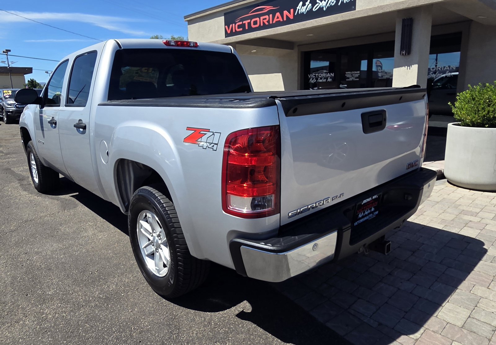 Used 2013 GMC Sierra 1500 SLE w/ Power Tech Package AWD/4WD image 7