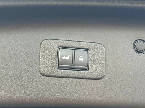 Certified 2023 Nissan Armada SL w/ Midnight Edition Package AWD/4WD image 17