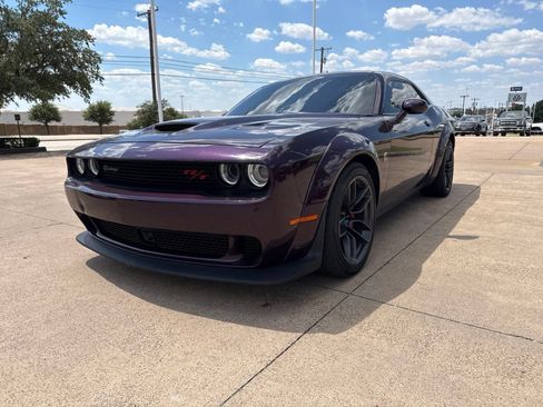 Used 2021 Dodge Challenger R/T Scat Pack RWD image 3