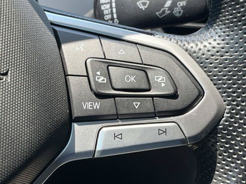 Used 2021 Volkswagen Atlas Cross Sport SE w/ Panoramic Sunroof Package FWD image 33