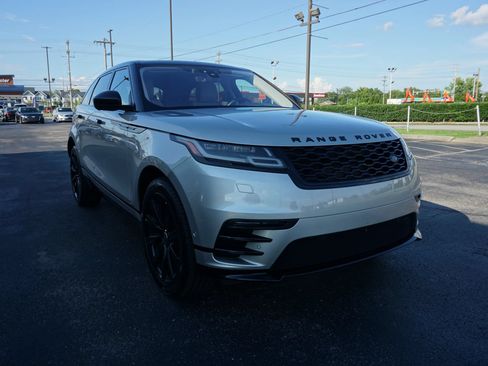 Used 2019 Land Rover Range Rover Velar R-Dynamic SE AWD/4WD image 3