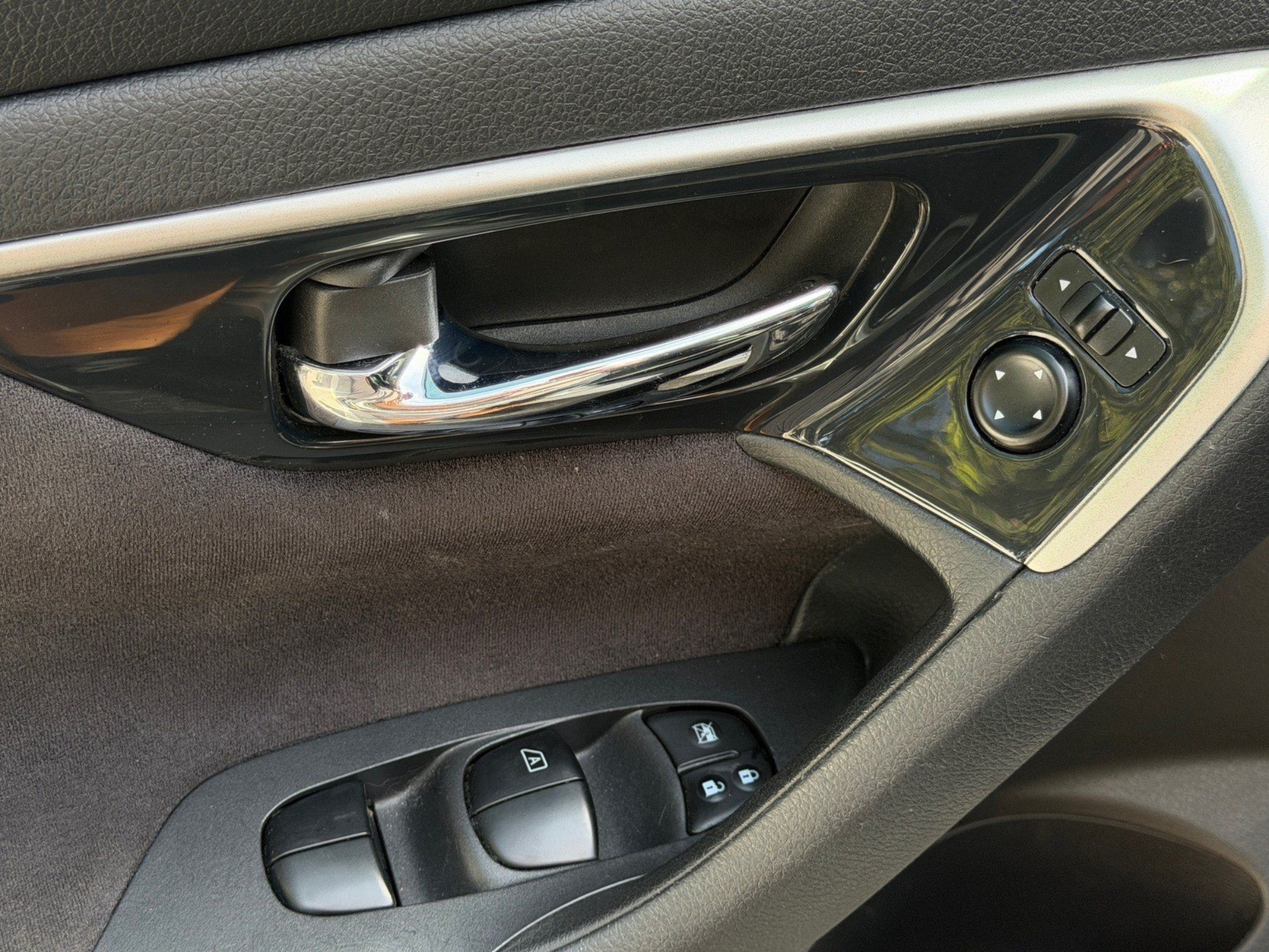 Used 2013 Nissan Altima 2.5 SV FWD image 10