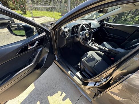 Used 2014 MAZDA MAZDA3 i Sport FWD image 36