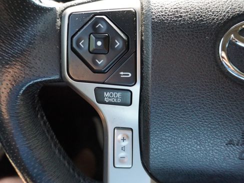 Used 2016 Toyota 4Runner Limited AWD/4WD image 28
