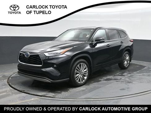 Used 2023 Toyota Highlander Platinum image 7