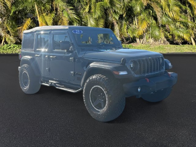 Used 2025 Jeep Wrangler Unlimited Sport AWD/4WD image 2