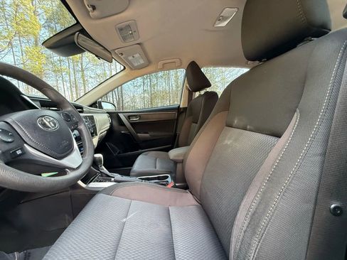 Used 2019 Toyota Corolla LE FWD image 12