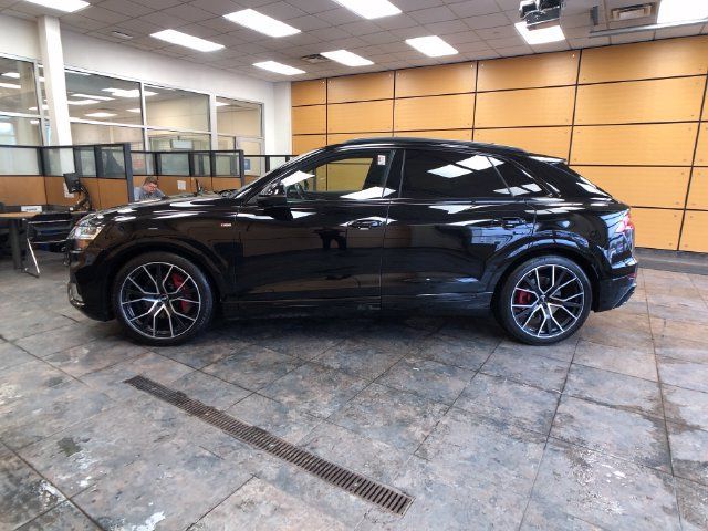 Used 2019 Audi Q8 Premium Plus w/ Premium Plus AWD/4WD image 4