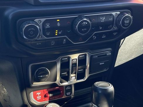 Certified 2020 Jeep Gladiator Rubicon image 35