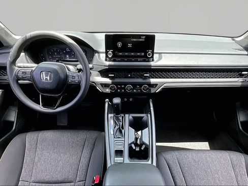 Used 2025 Honda Accord SE image 8