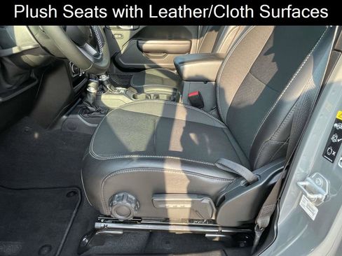 Used 2021 Jeep Wrangler Unlimited Sport image 17