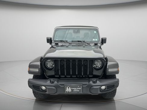 Used 2022 Jeep Gladiator Sport AWD/4WD image 2