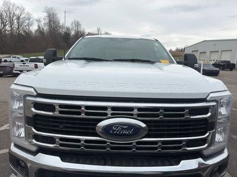 Used 2024 Ford F250 XLT image 3